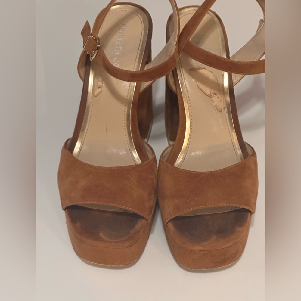 Kenneth Cole New York Dolly 115 Platform Brown Suede Sandals - Picture 4 of 5